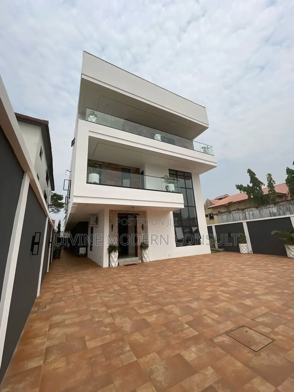 6bdrm Duplex in Private, Ikoyi for sale in Ikoyi