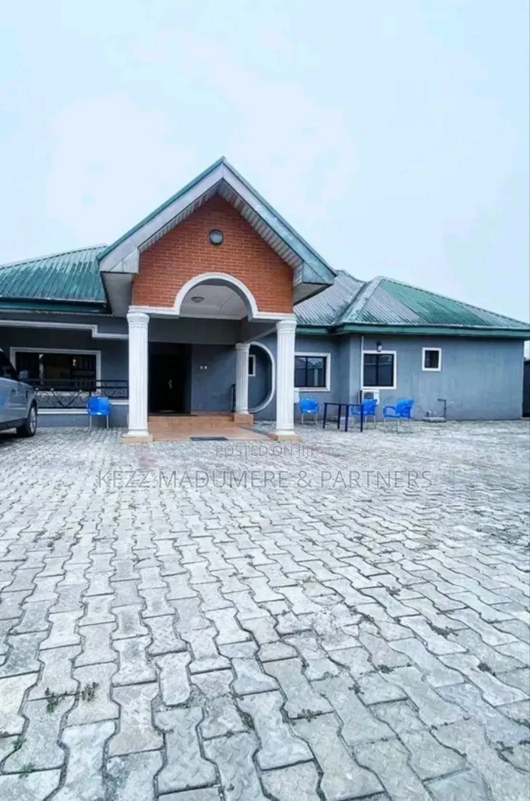 For Sale: 18 Rooms Hotel in Woji , Port Harcourt in Woji