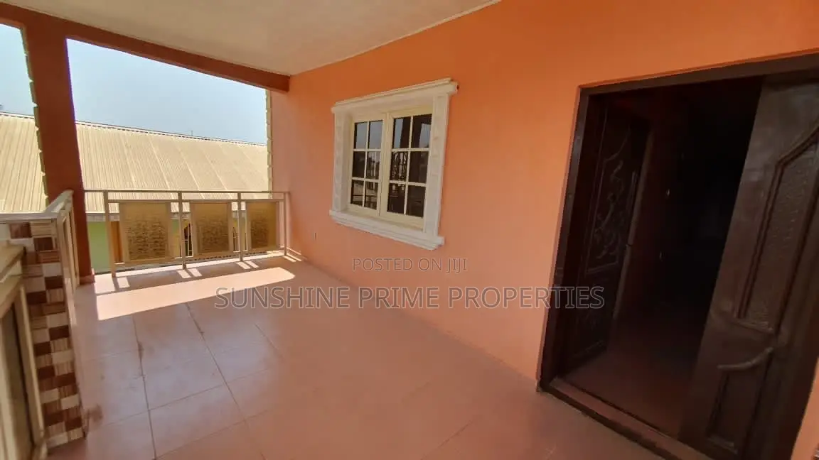 6bdrm Duplex in Obaile Akure Along for sale in Akure