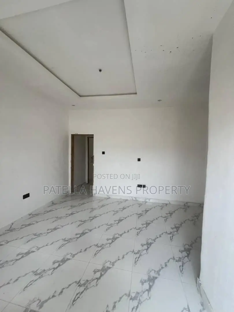 Beautiful Built 2bedroom Duplex in Ajah in Sangotedo