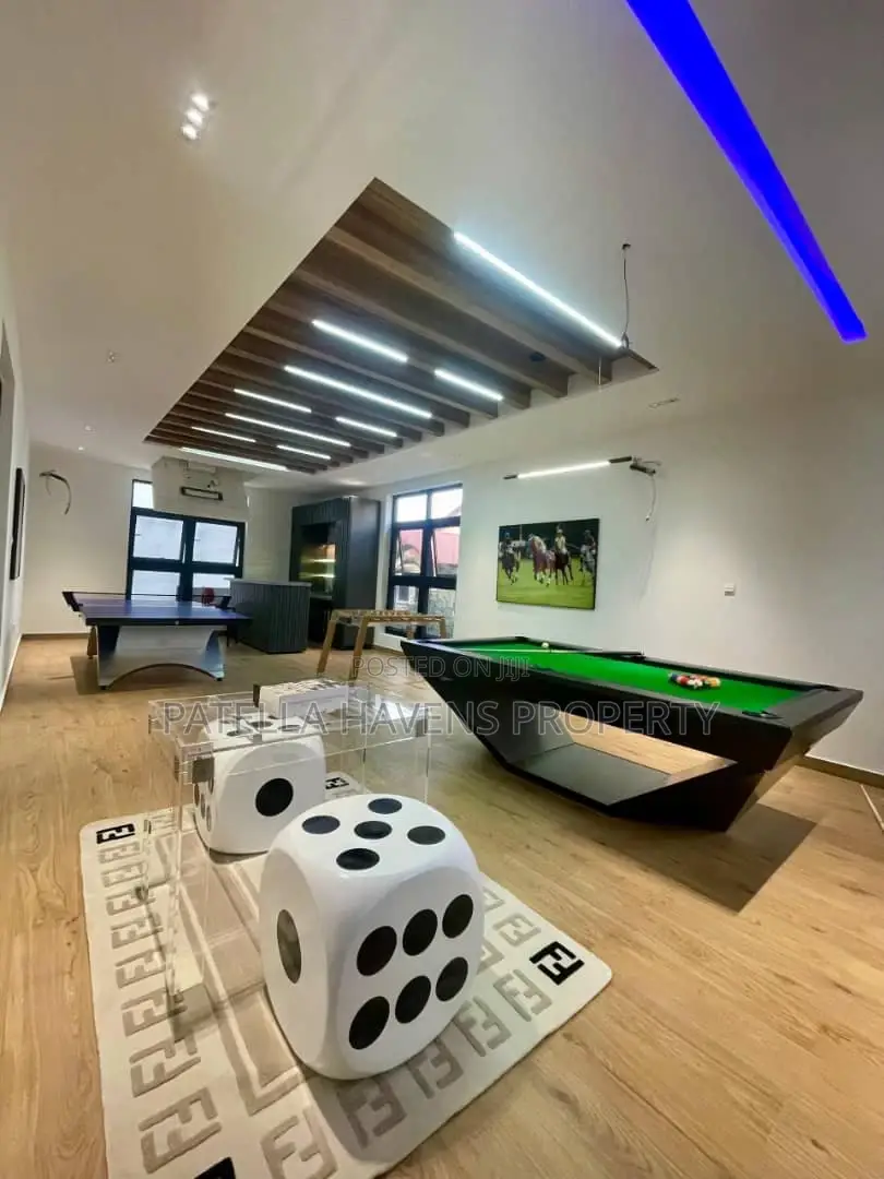 Gloriously Built 6bedroom Duplex in Ikoyi