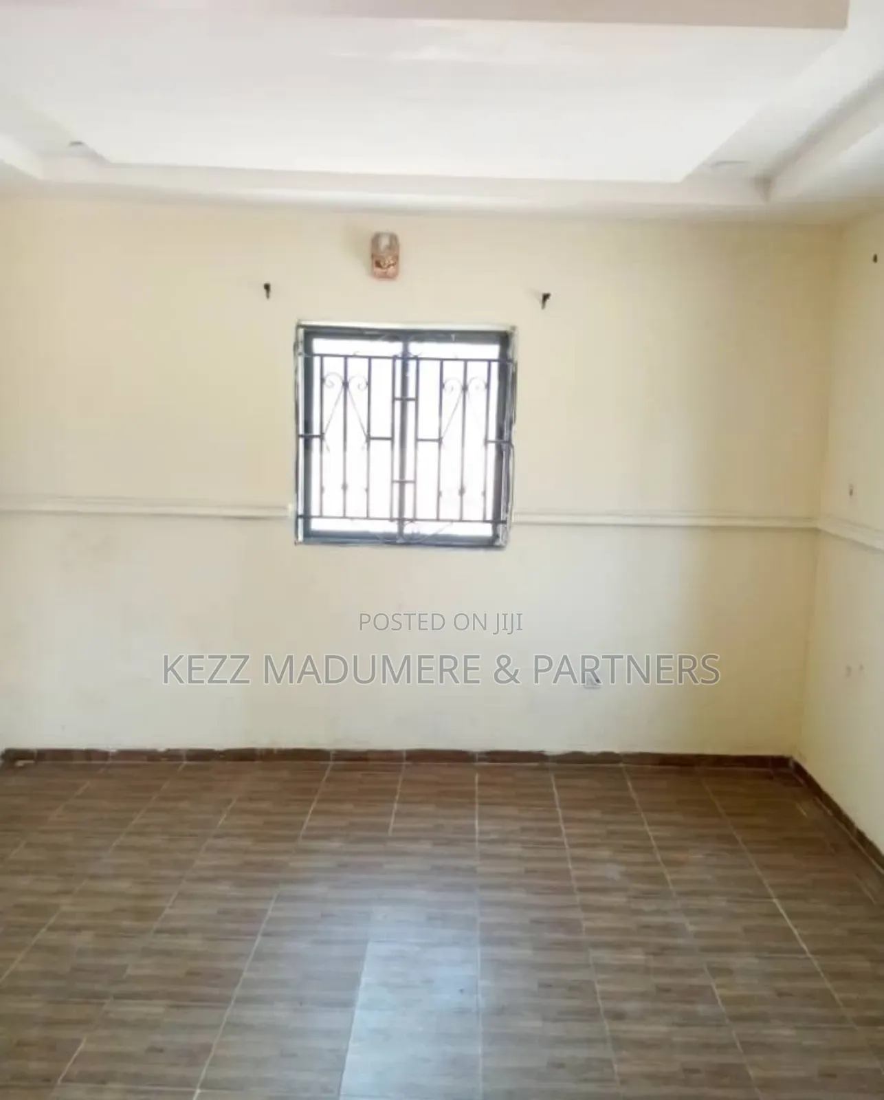 3bdrm Bungalow in Ekperi Nsukara Road, for sale in Uyo