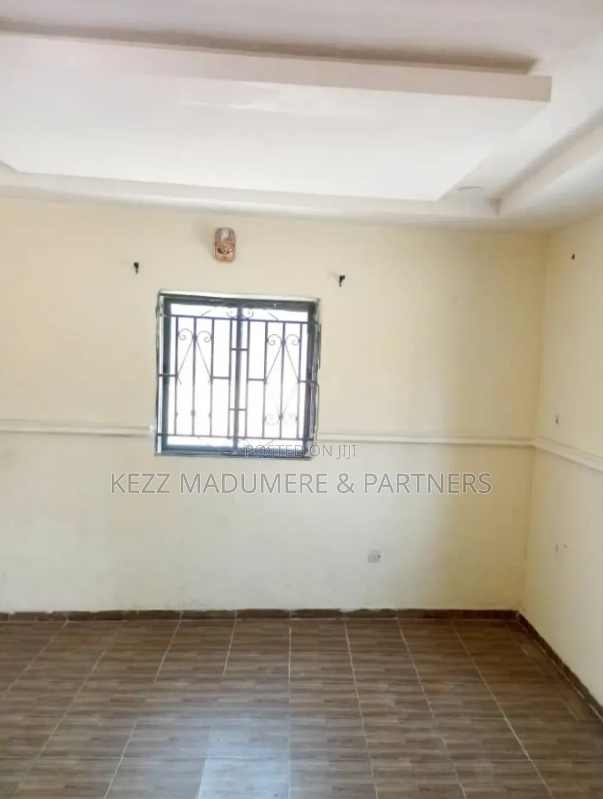3bdrm Bungalow in Ekperi Nsukara Road, for sale in Uyo