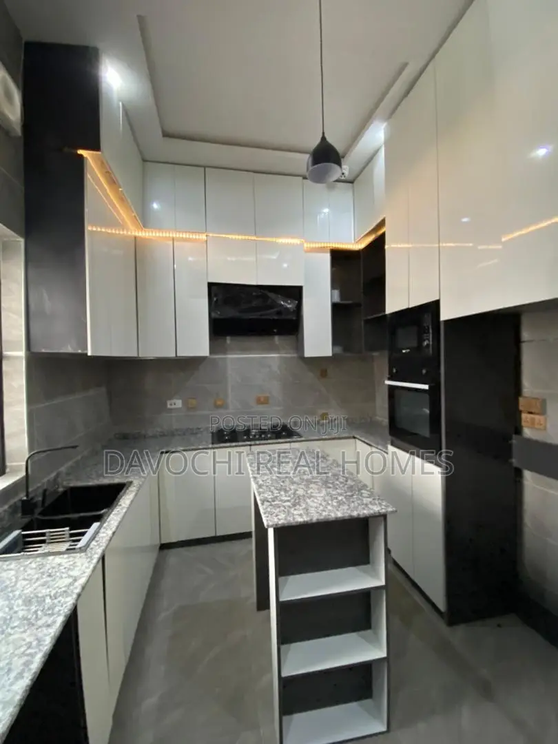4bdrm Duplex in Ikota, Lekki for sale in Ikota