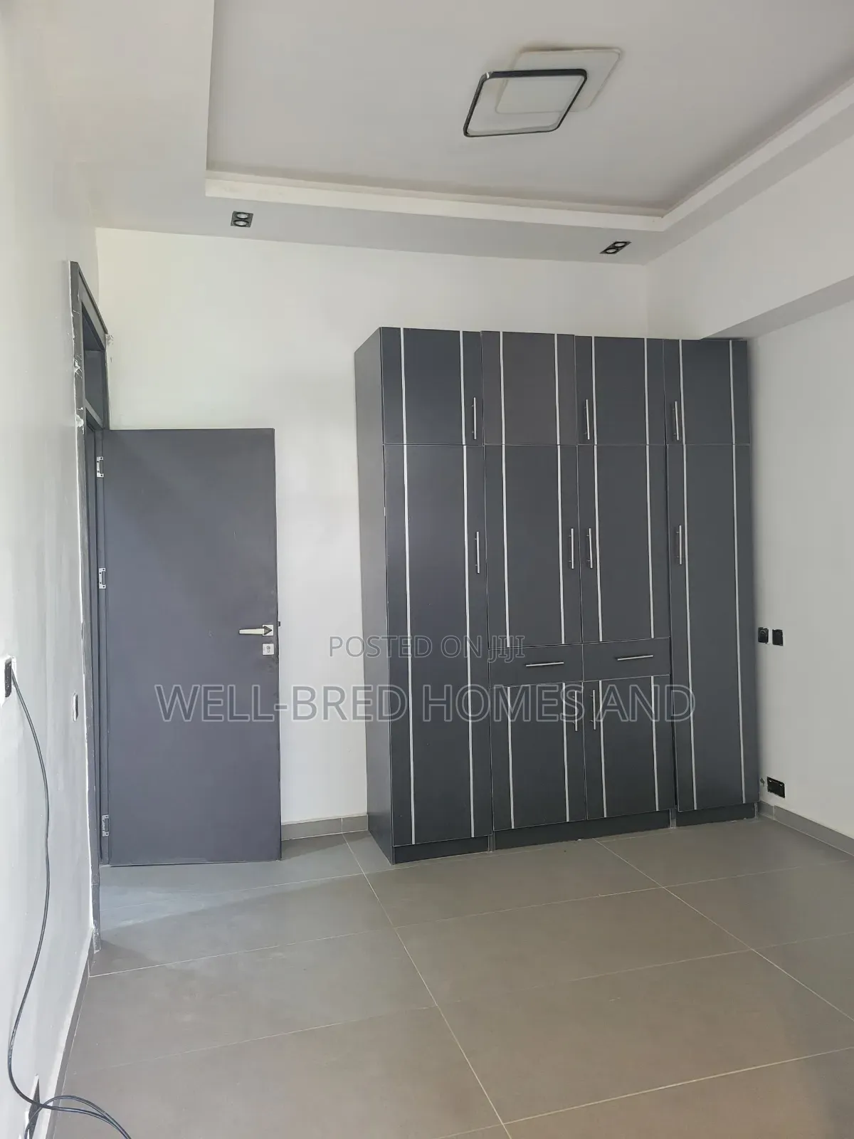 3bdrm Apartment in Off Burdillion Ikoyi for rent in Ikoyi