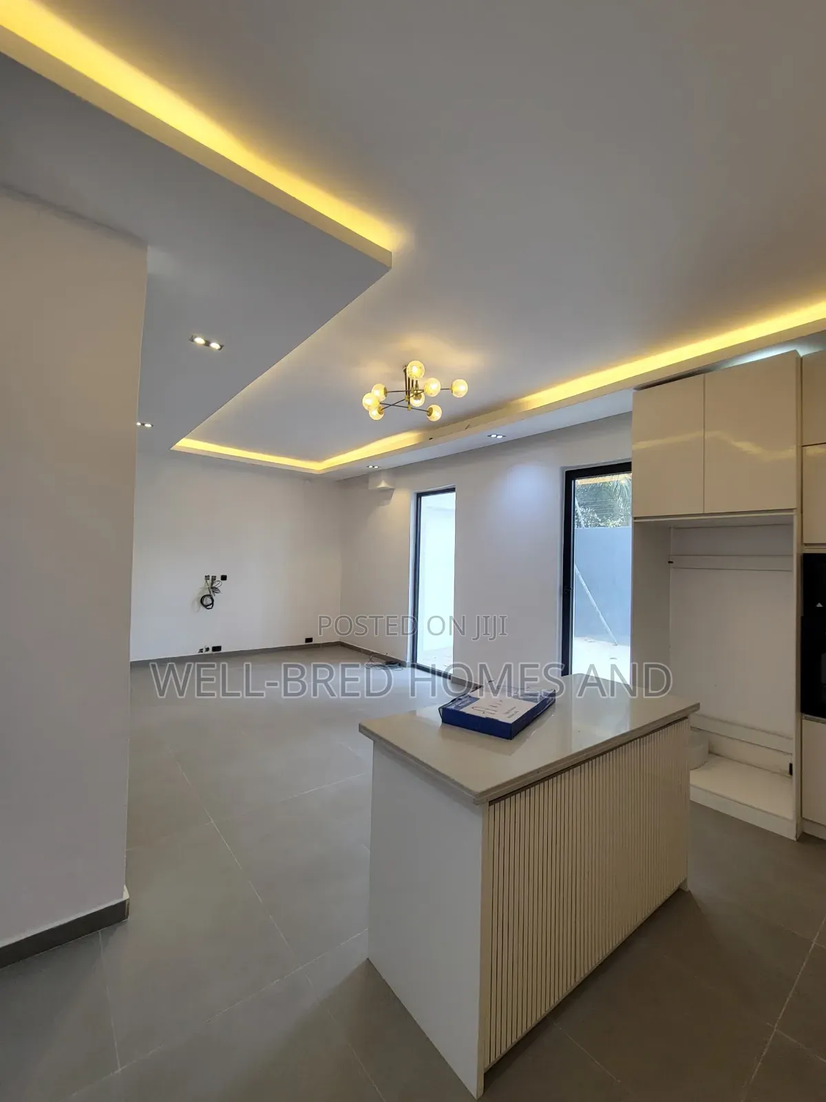3bdrm Apartment in Off Burdillion Ikoyi for rent in Ikoyi