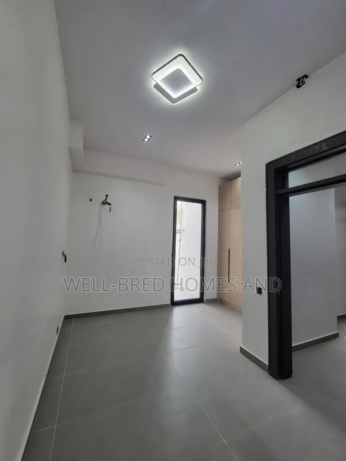 3bdrm Apartment in Off Burdillion Ikoyi for rent in Ikoyi