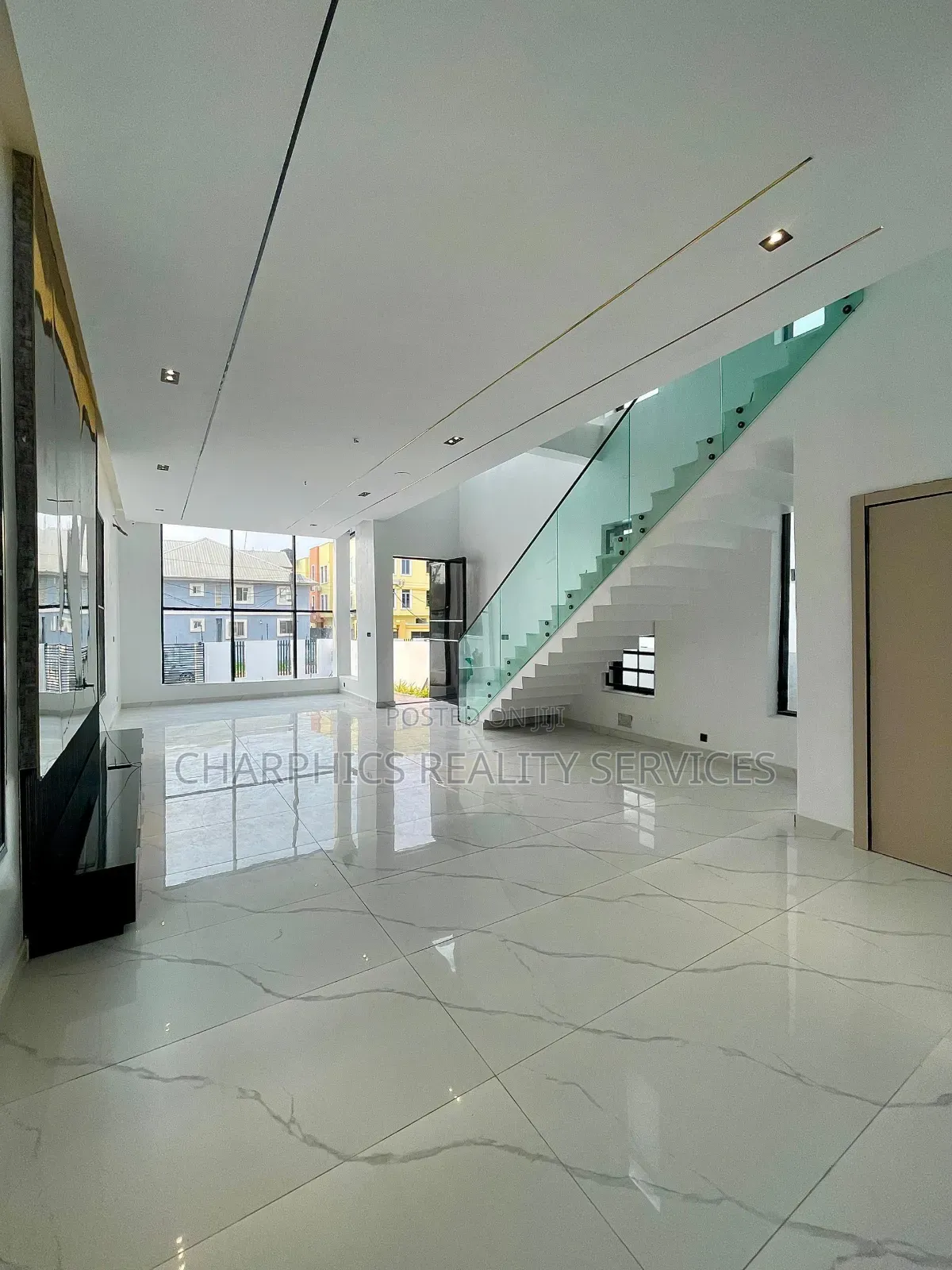 5bdrm Duplex in Lekki for sale in Lekki