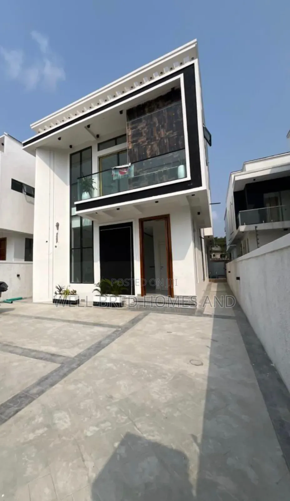 5bdrm Duplex in Chevron Lekki Lagos for sale in Chevron