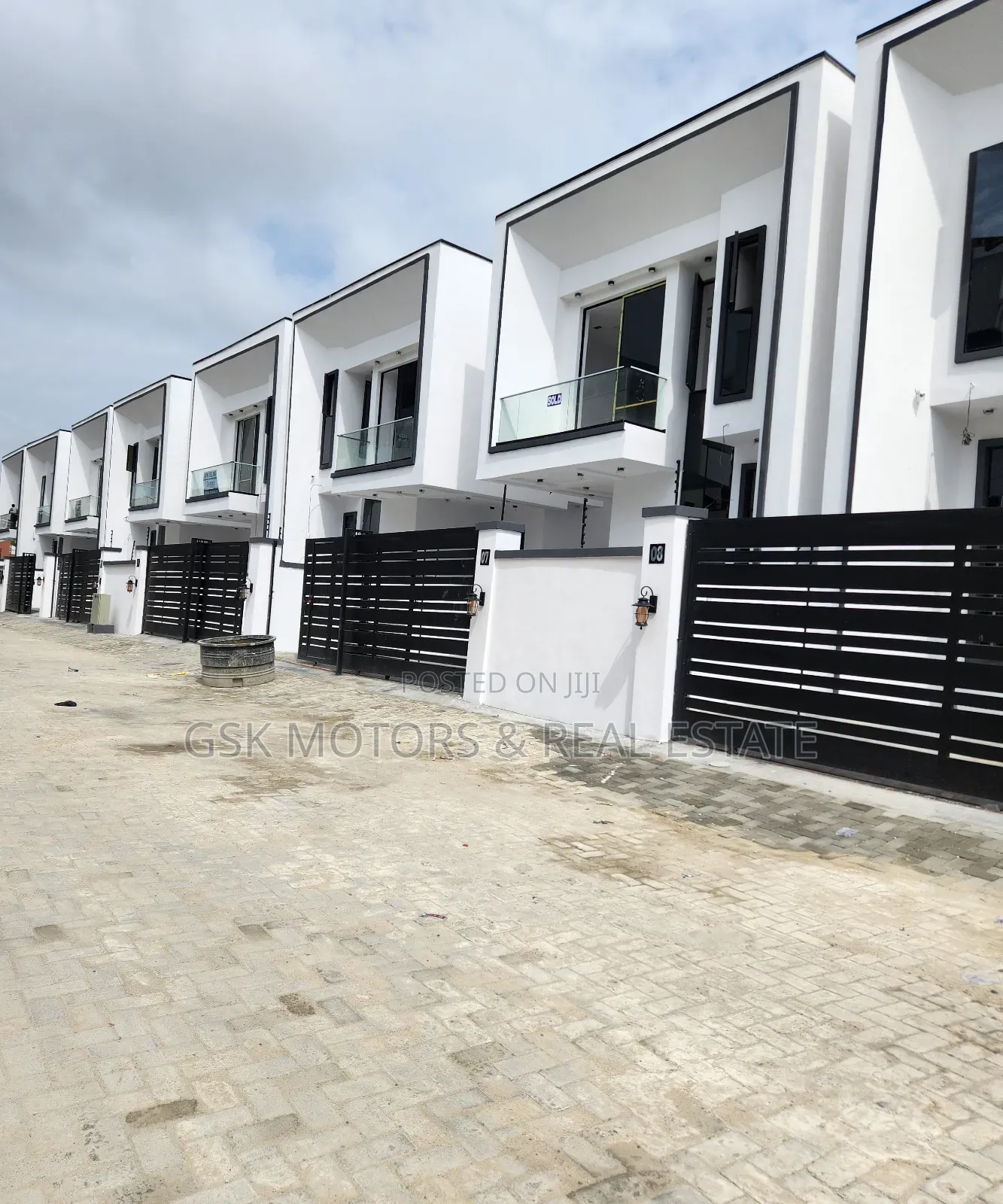 4bdrm Townhouse/Terrace In Illasan, Ilasan For Sale in Ilasan