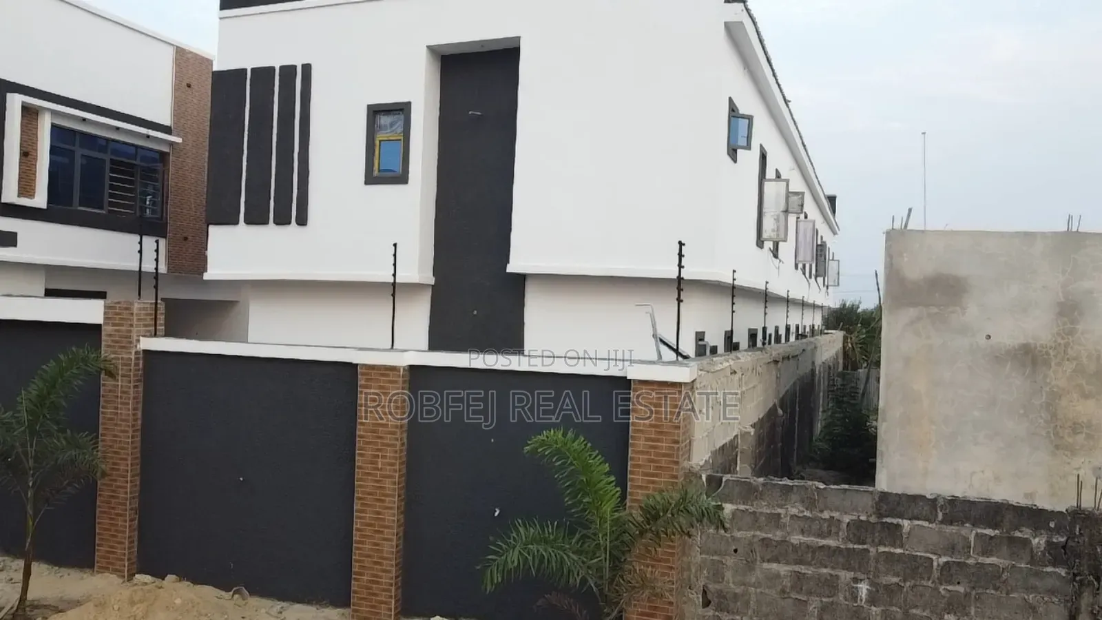 2bdrm Townhouse/Terrace in Abijo for sale in Abijo