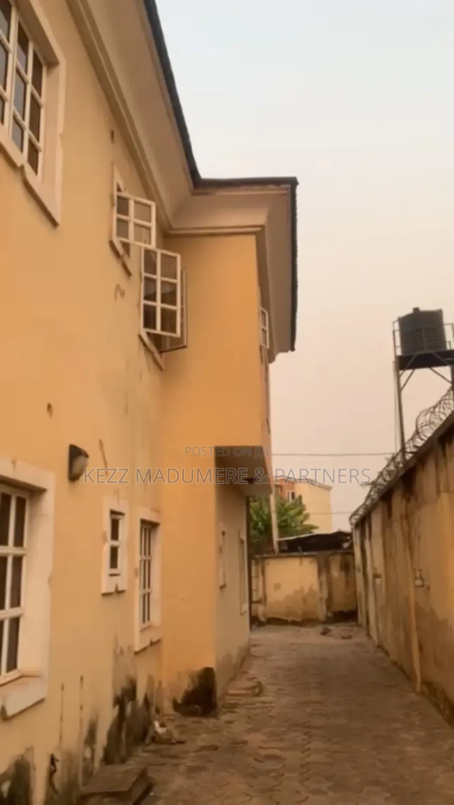 7bdrm Duplex in Independence Layout for sale in Enugu