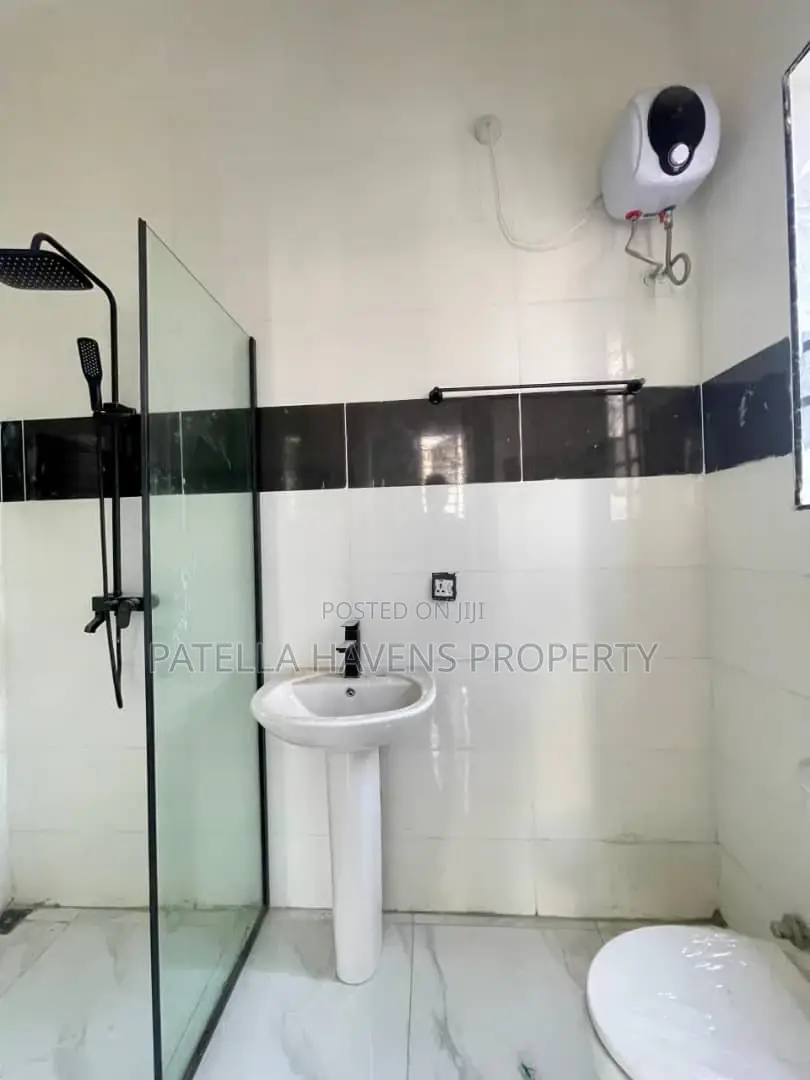 Exquisitely Designed 4 and 5 Bedroom Luxury Home in Idado