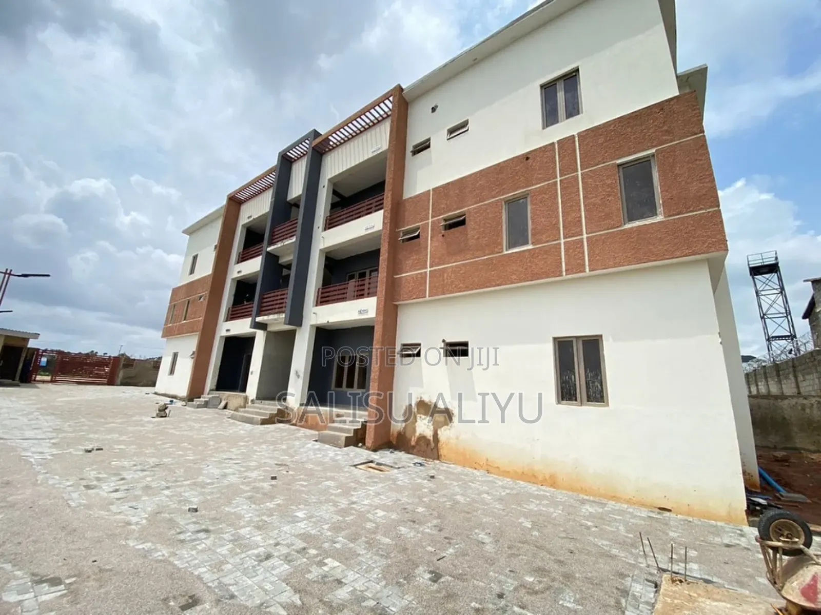 3bdrm Apartment in Life Camp for sale in Life Camp