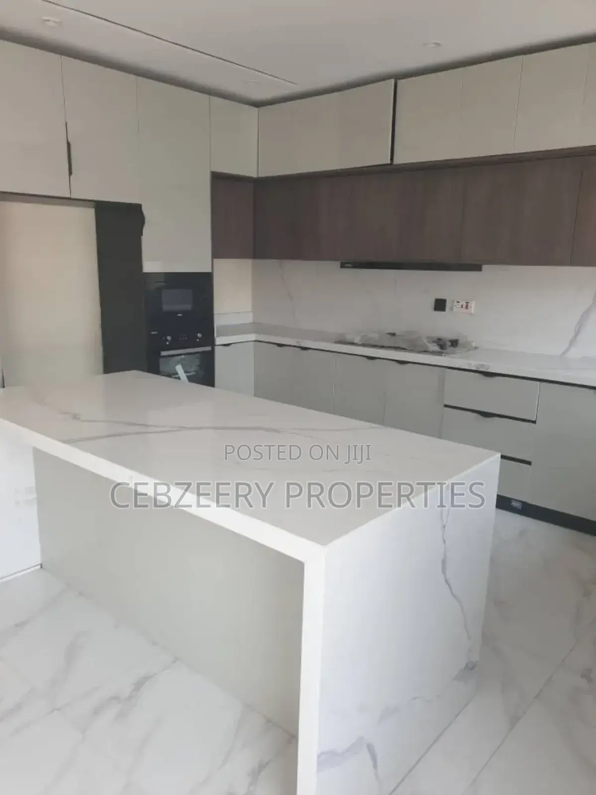 4bdrm Duplex In Shonibare Estate For Rent in Shonibare Estate