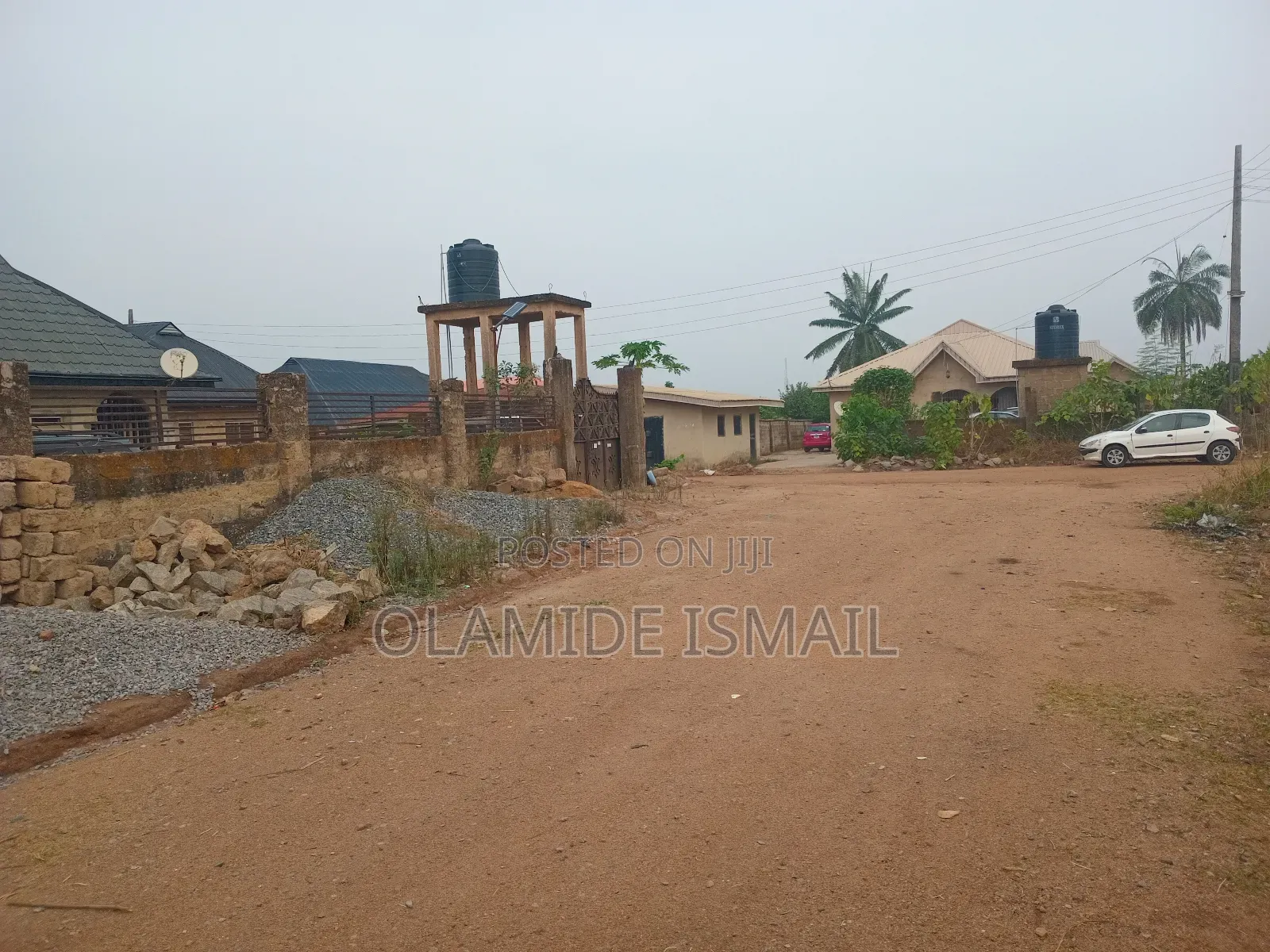 11⁄2plot Modomo in Ife