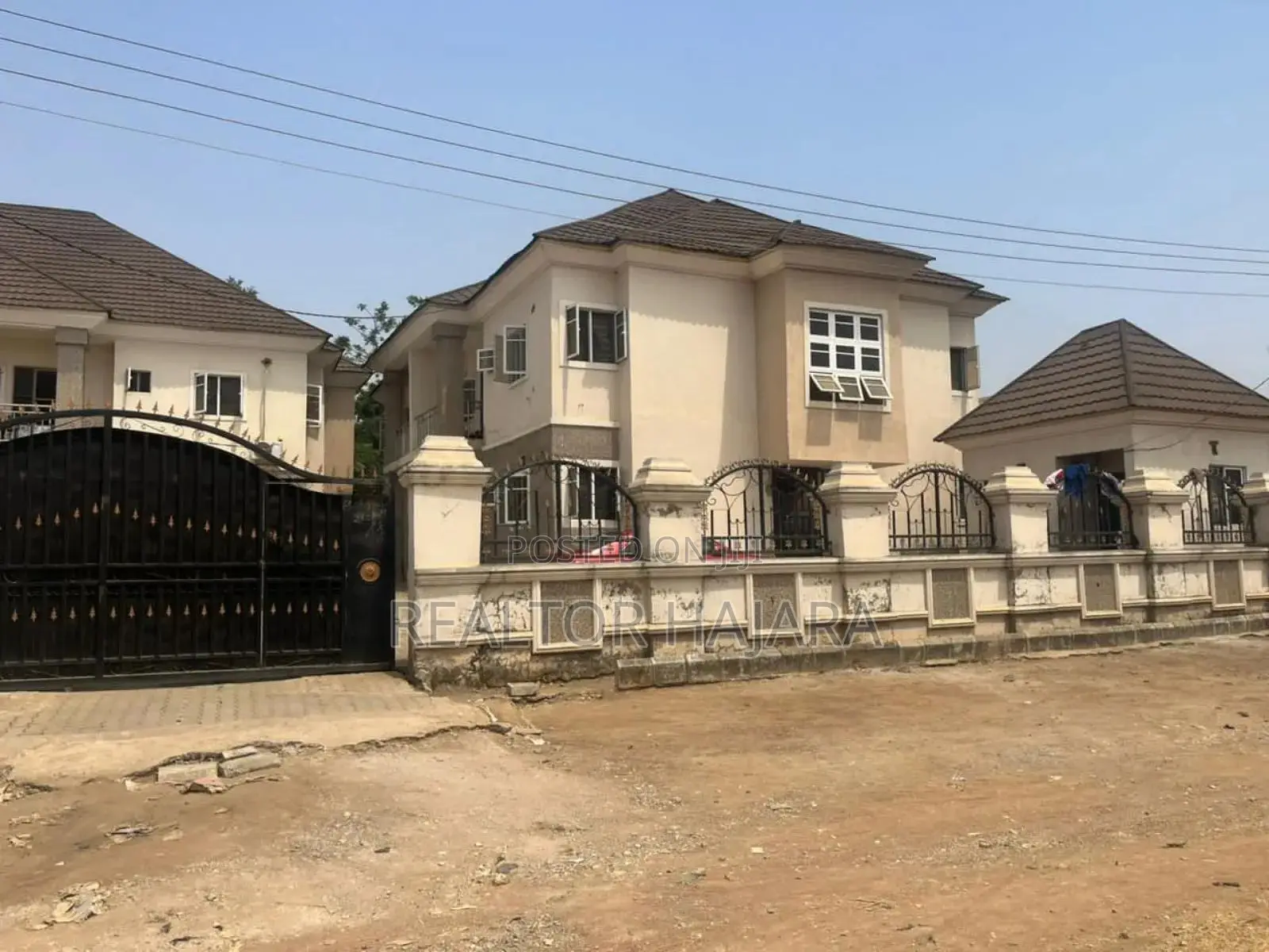 Furnished 10bdrm Chalet in Phase 2, FHA for sale in FHA