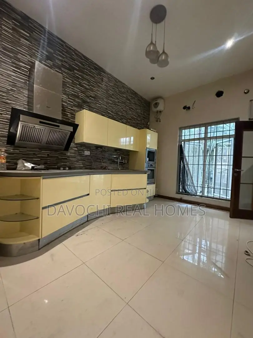 Mini Flat in Lekki Phase1 for rent in Lekki Phase 1
