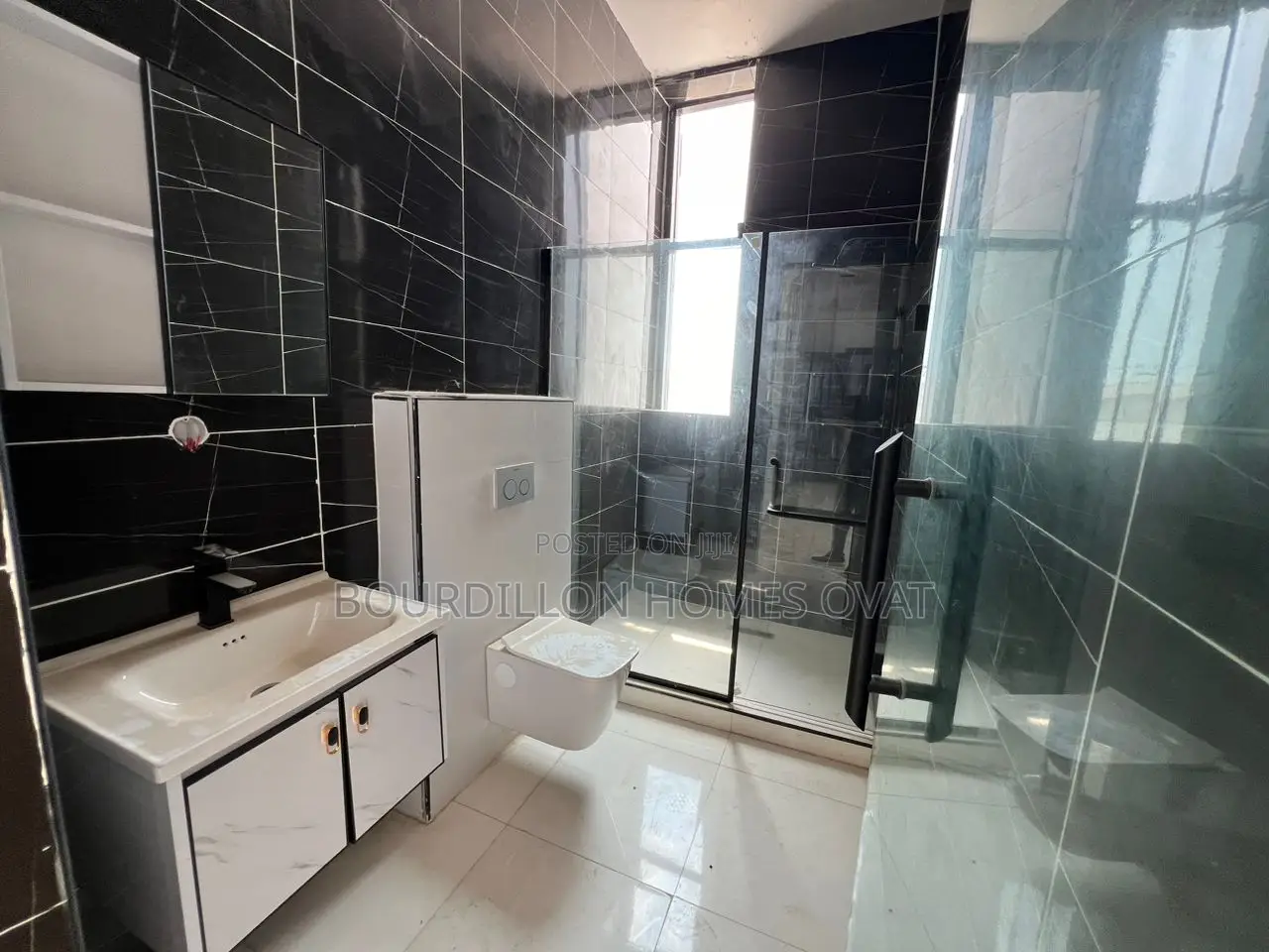 4bdrm Duplex in Ikota for sale in Ikota