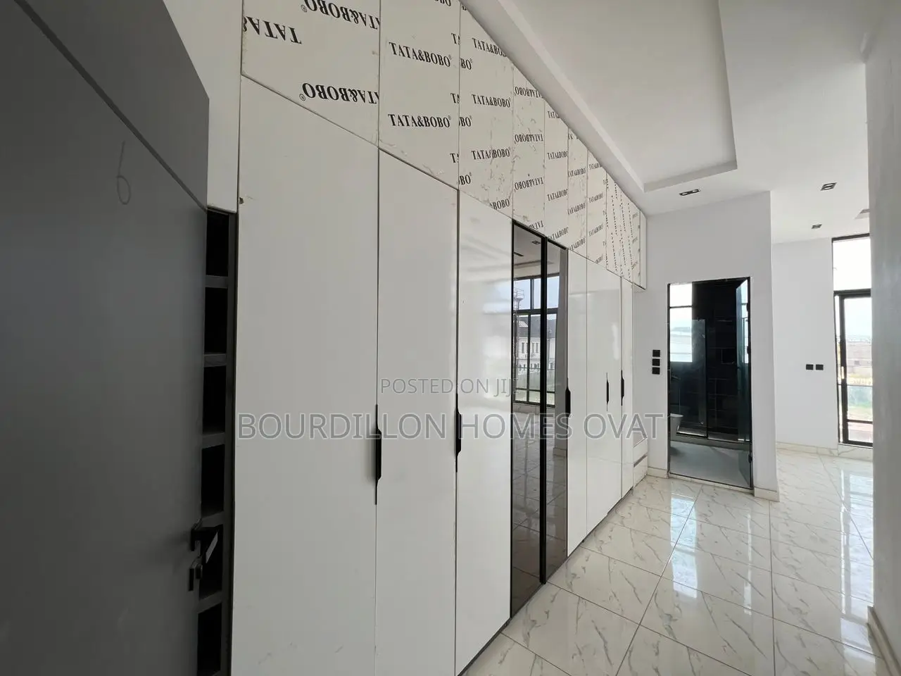 4bdrm Duplex in Ikota for sale in Ikota