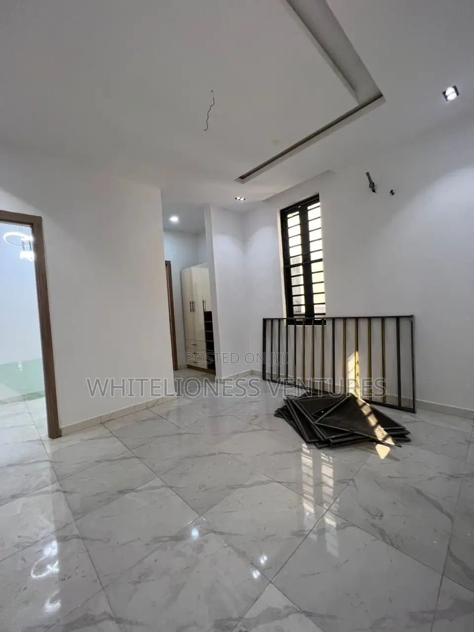 5bdrm Mansion in Chevy View Estate, Chevron for sale in Chevron