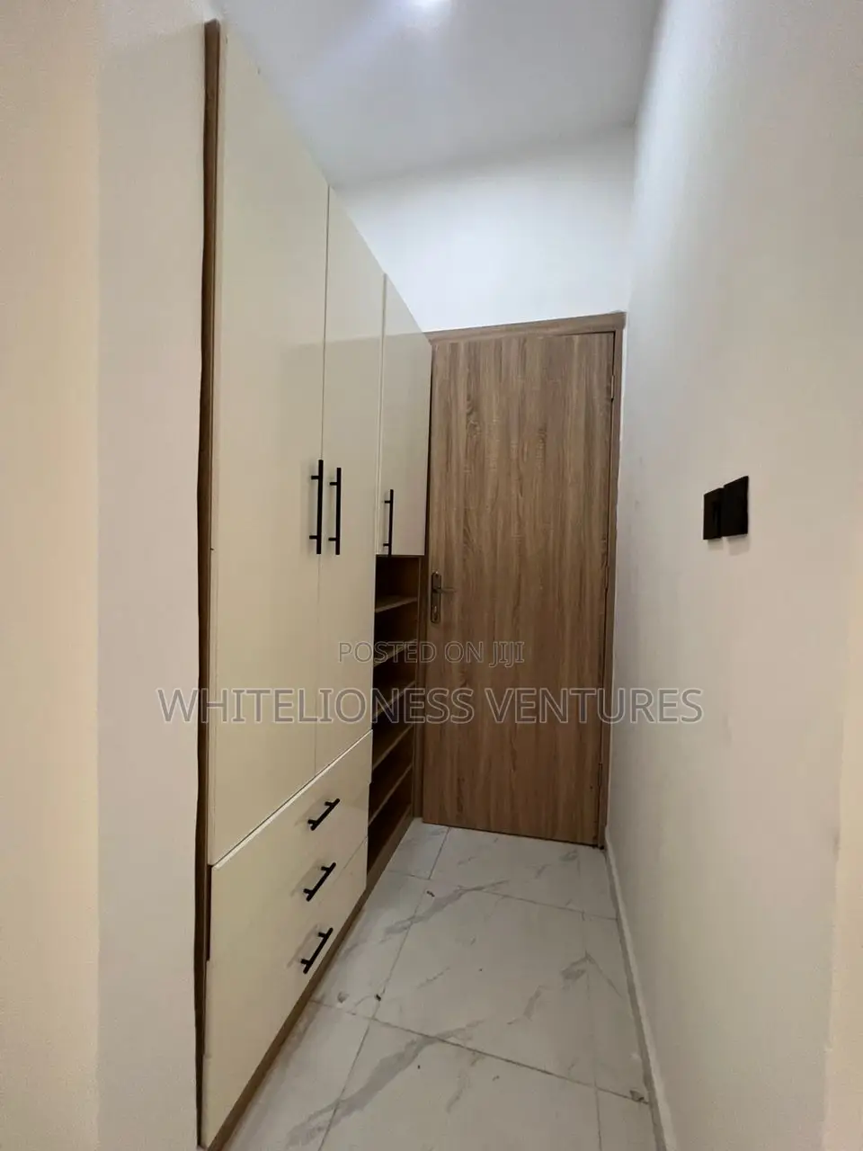 5bdrm Mansion in Chevy View Estate, Chevron for sale in Chevron