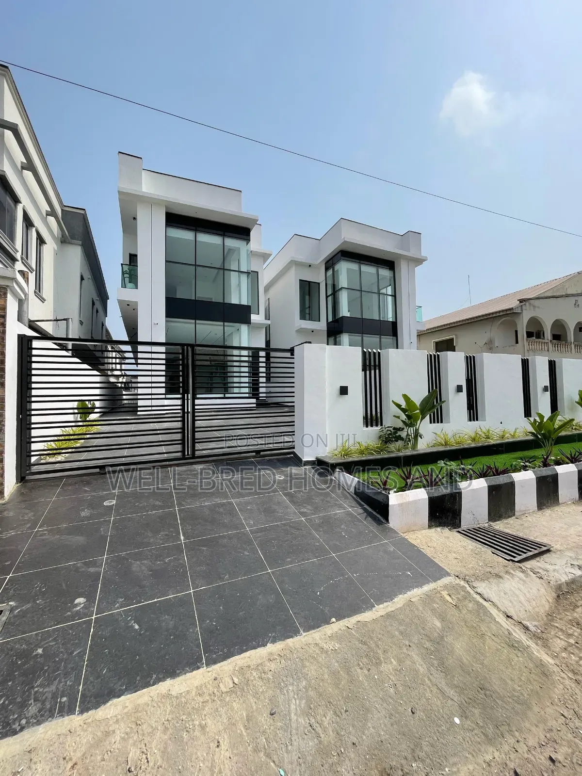 5bdrm Duplex in Ikota Lekki Lagos for sale in Lekki