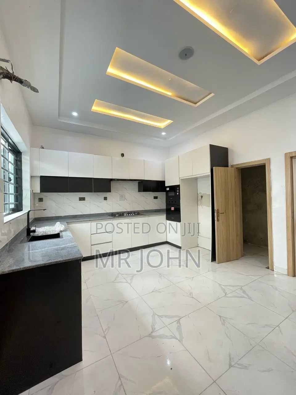 5bdrm House in Lekki for sale in Lekki