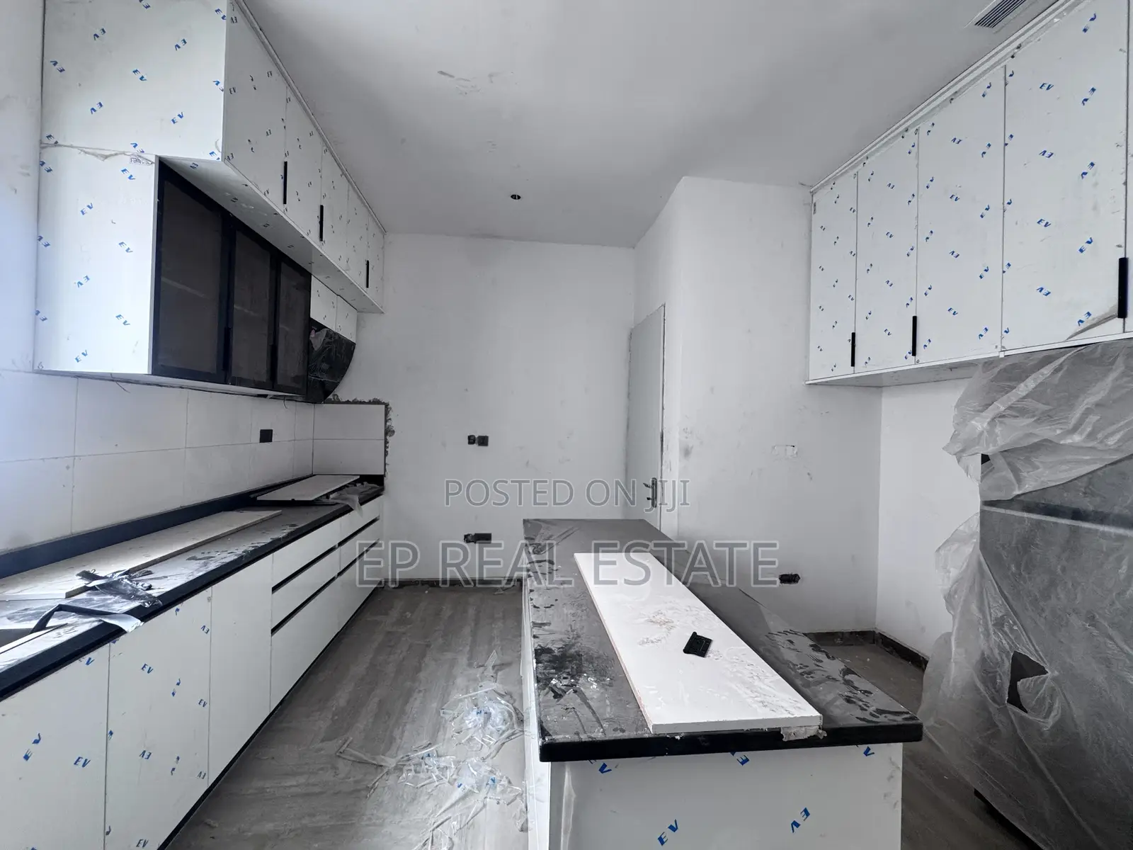 6bdrm Duplex in Maitama for sale in Maitama