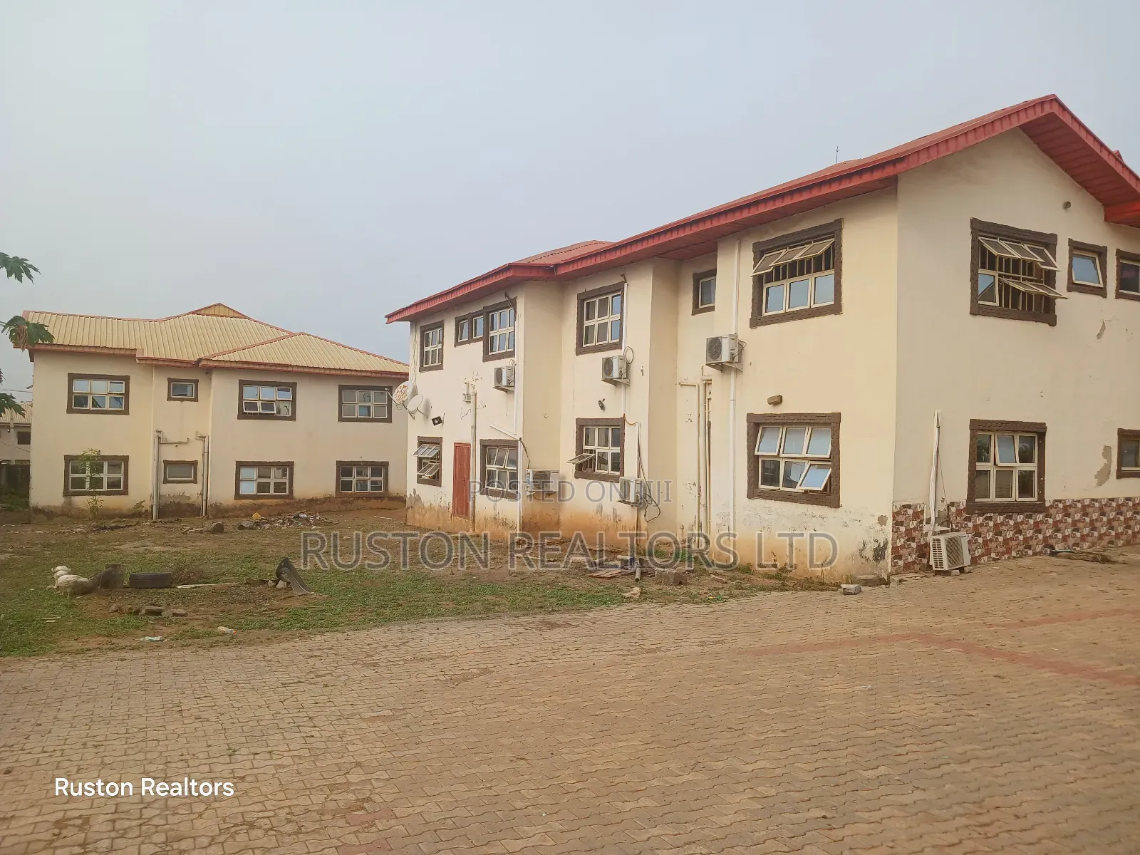 32 Rooms Luxury Hotel in Akobo