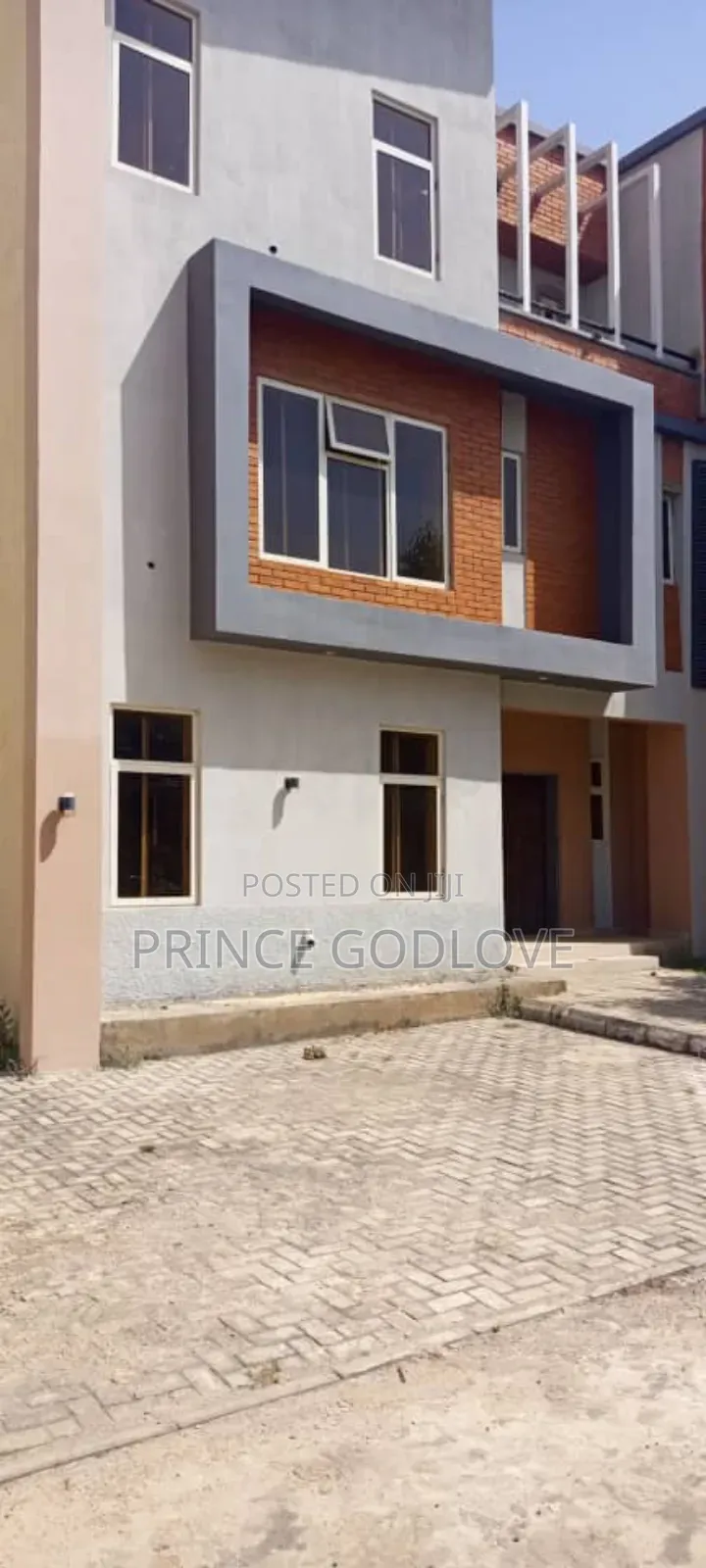 5bdrm Duplex in Urban Shelter Estate, Dawaki for sale in Dawaki