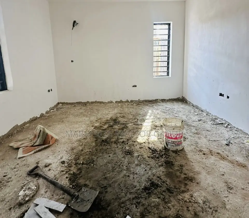 5bdrm Duplex in Adeniyi Jones Ikeja for sale in Adeniyi Jones