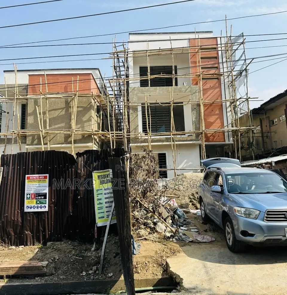 5bdrm Duplex in Adeniyi Jones Ikeja for sale in Adeniyi Jones