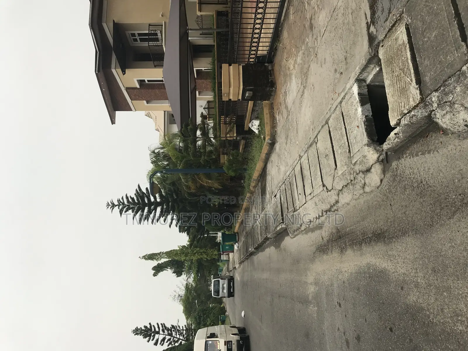 Studio Apartment in Caltongate, Chevron for rent in Chevron