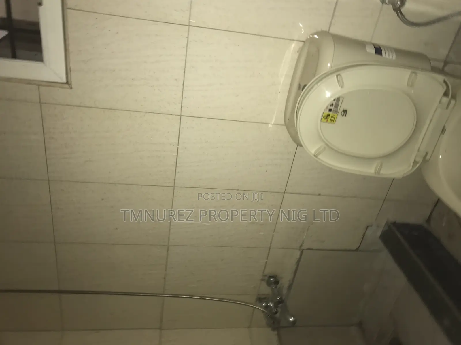 Studio Apartment in Caltongate, Chevron for rent in Chevron