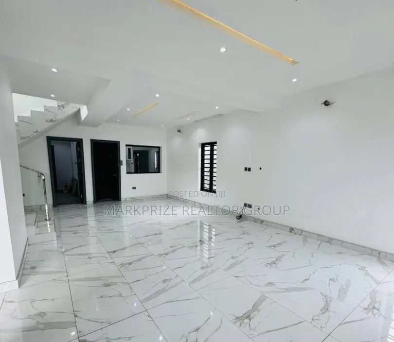 4bdrm Duplex in Maryland Lagos for sale in Maryland