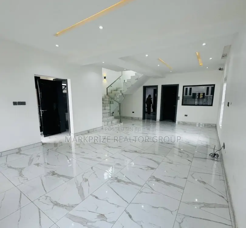4bdrm Duplex in Maryland Lagos for sale in Maryland