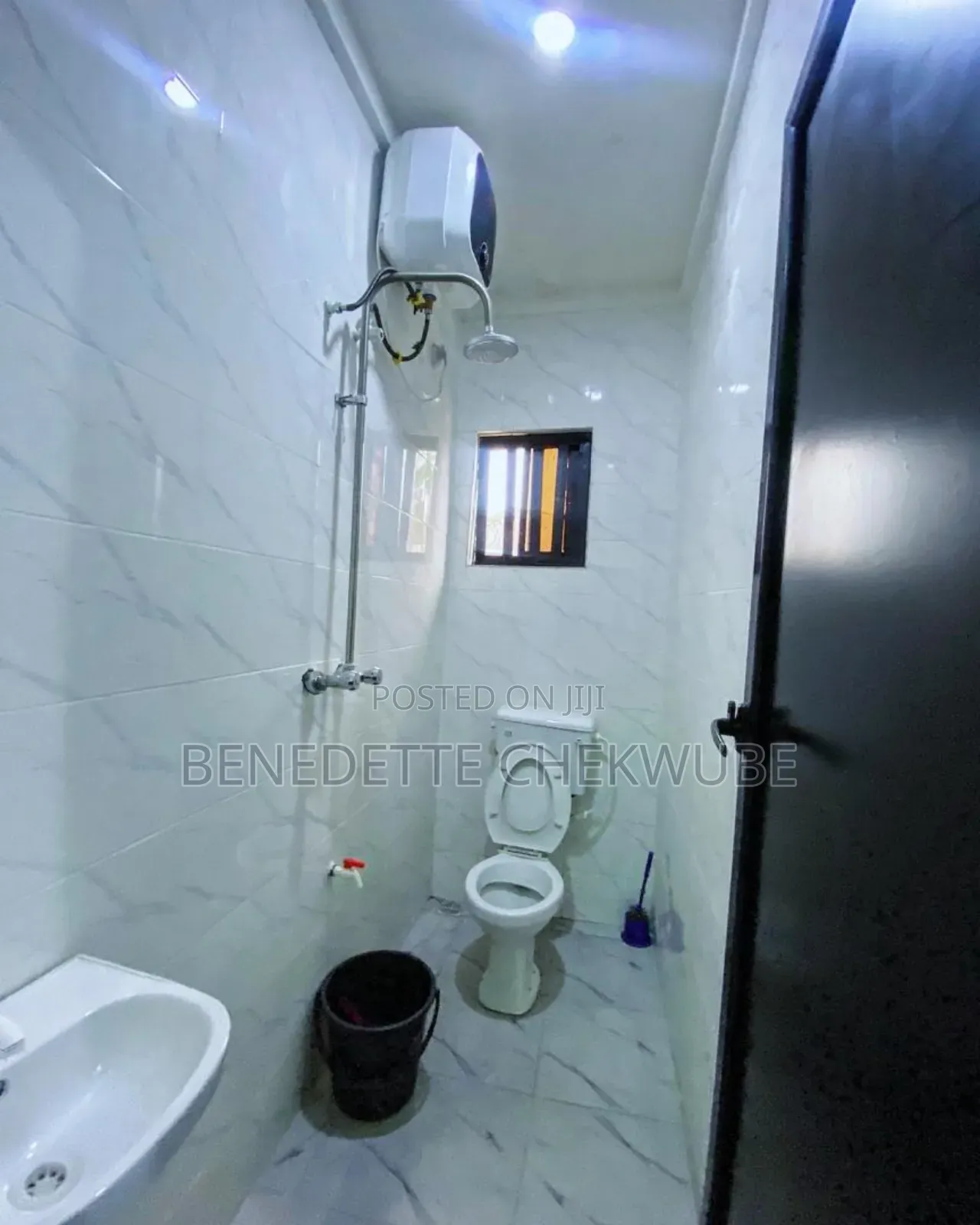 Hotel for Sale 11 Rooms in Port-Harcourt