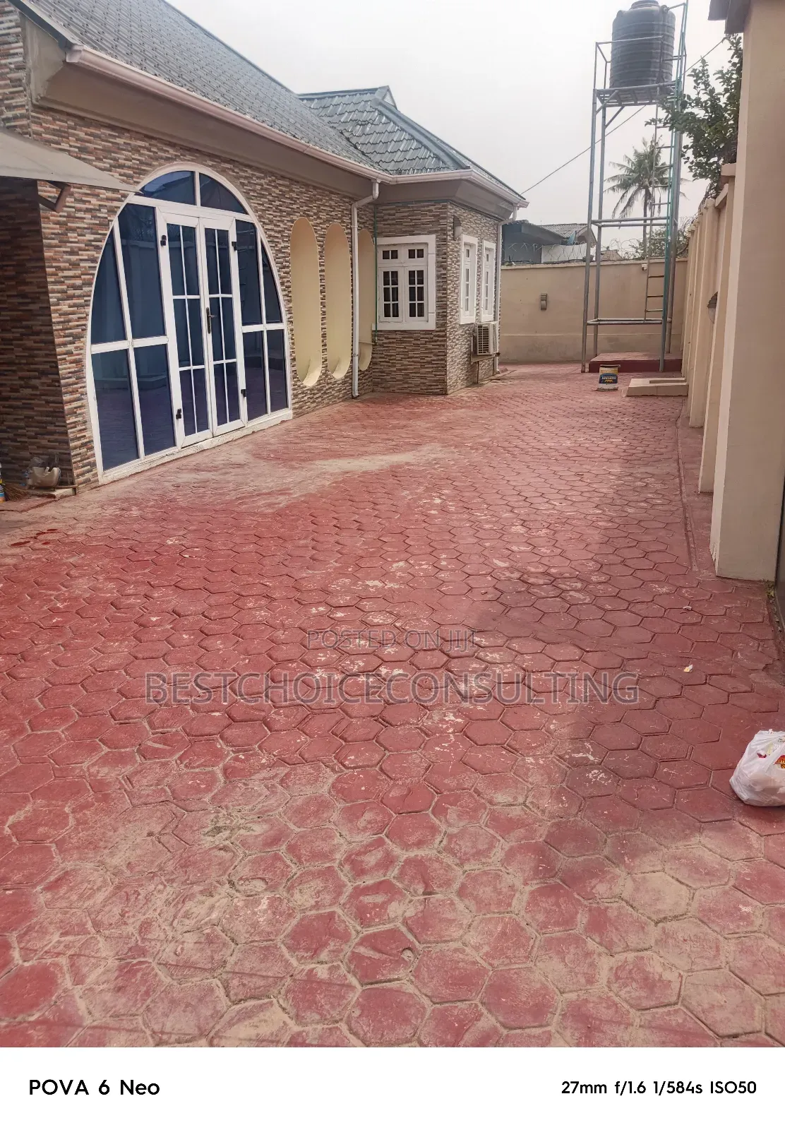 Shortlet With 24/7 Electricity, Kitchen And Washing Machine in Ibadan