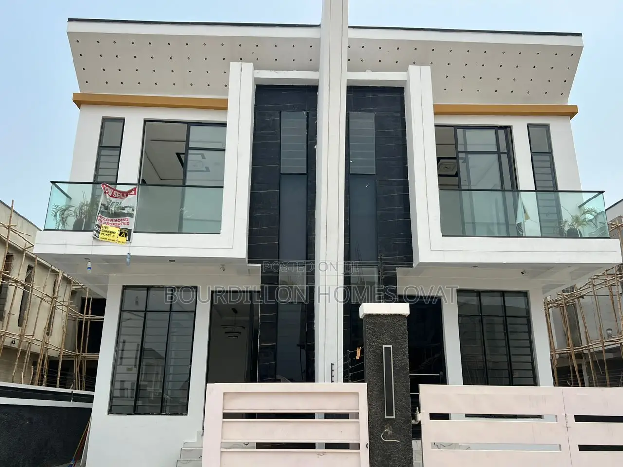4bdrm Duplex in Ikota for sale in Ikota
