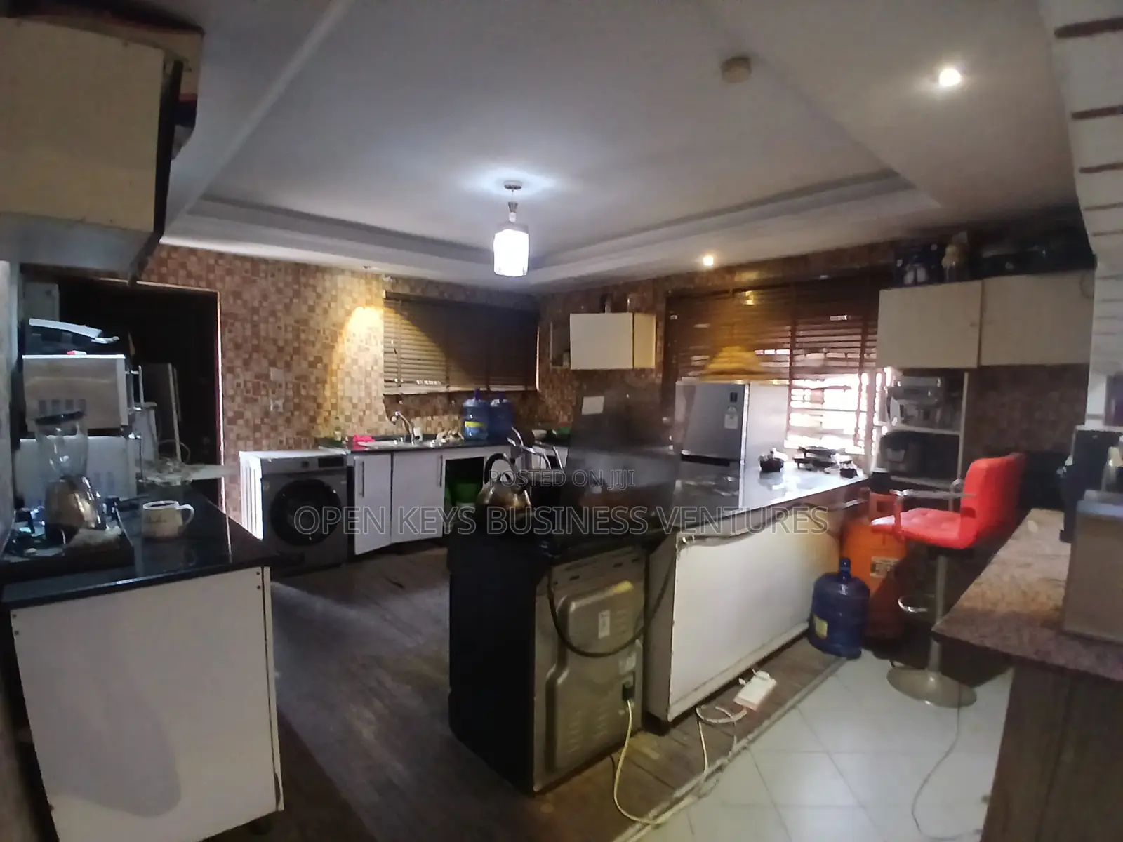 3bdrm Duplex in Olonde, Ologuneru for sale in Ologuneru