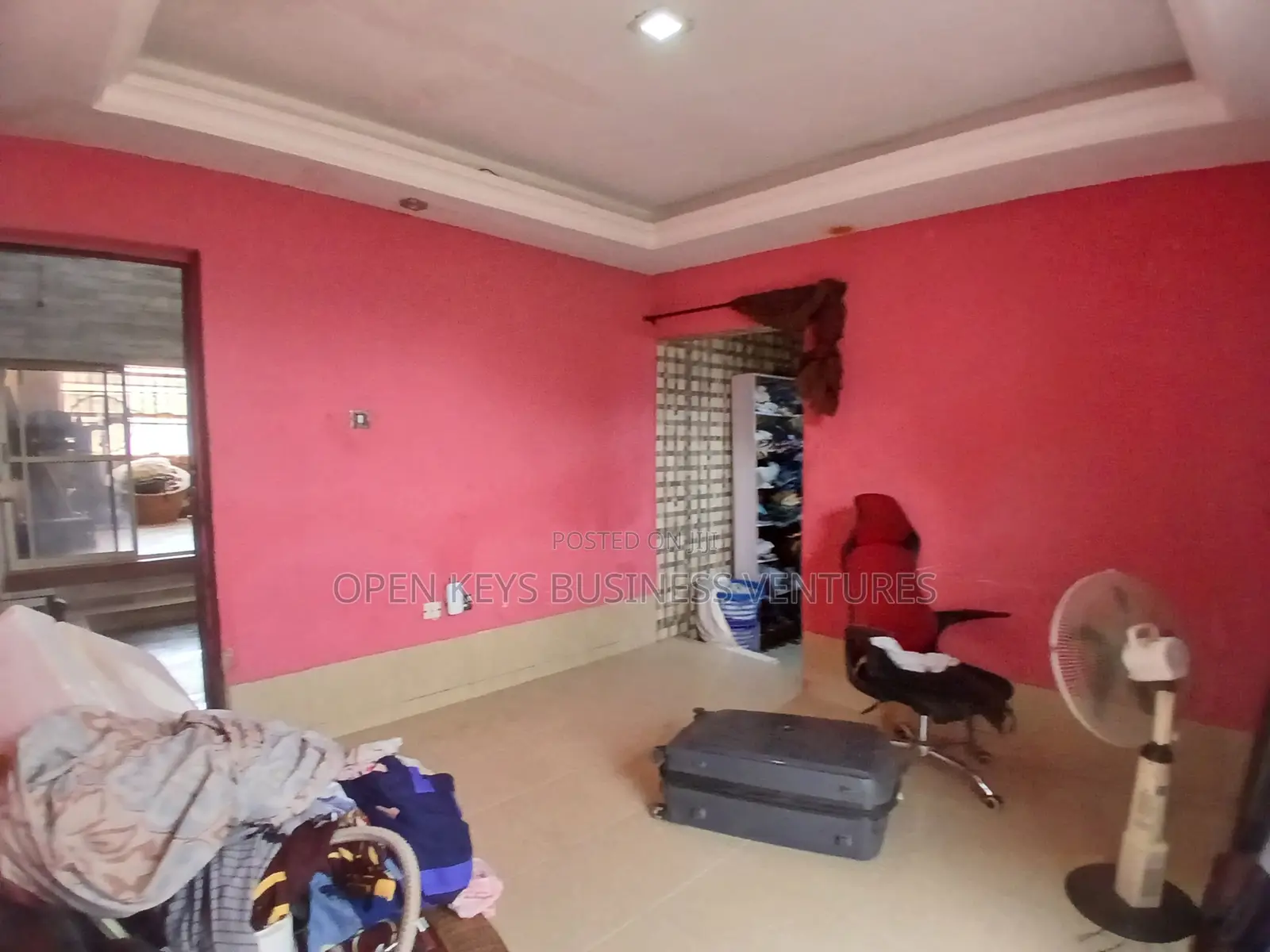 3bdrm Duplex in Olonde, Ologuneru for sale in Ologuneru