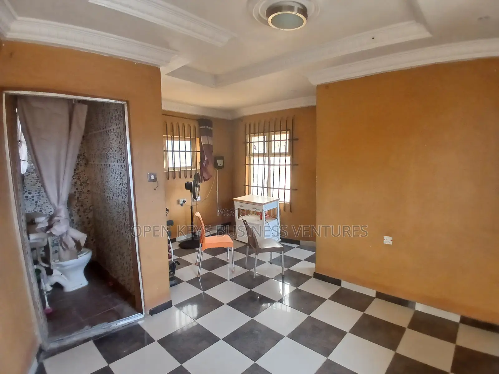 3bdrm Duplex in Olonde, Ologuneru for sale in Ologuneru