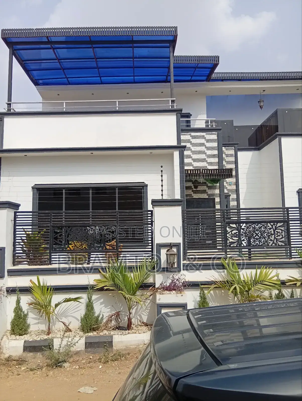 4bdrm Duplex in Sabon Lugbe for sale in Sabon Lugbe