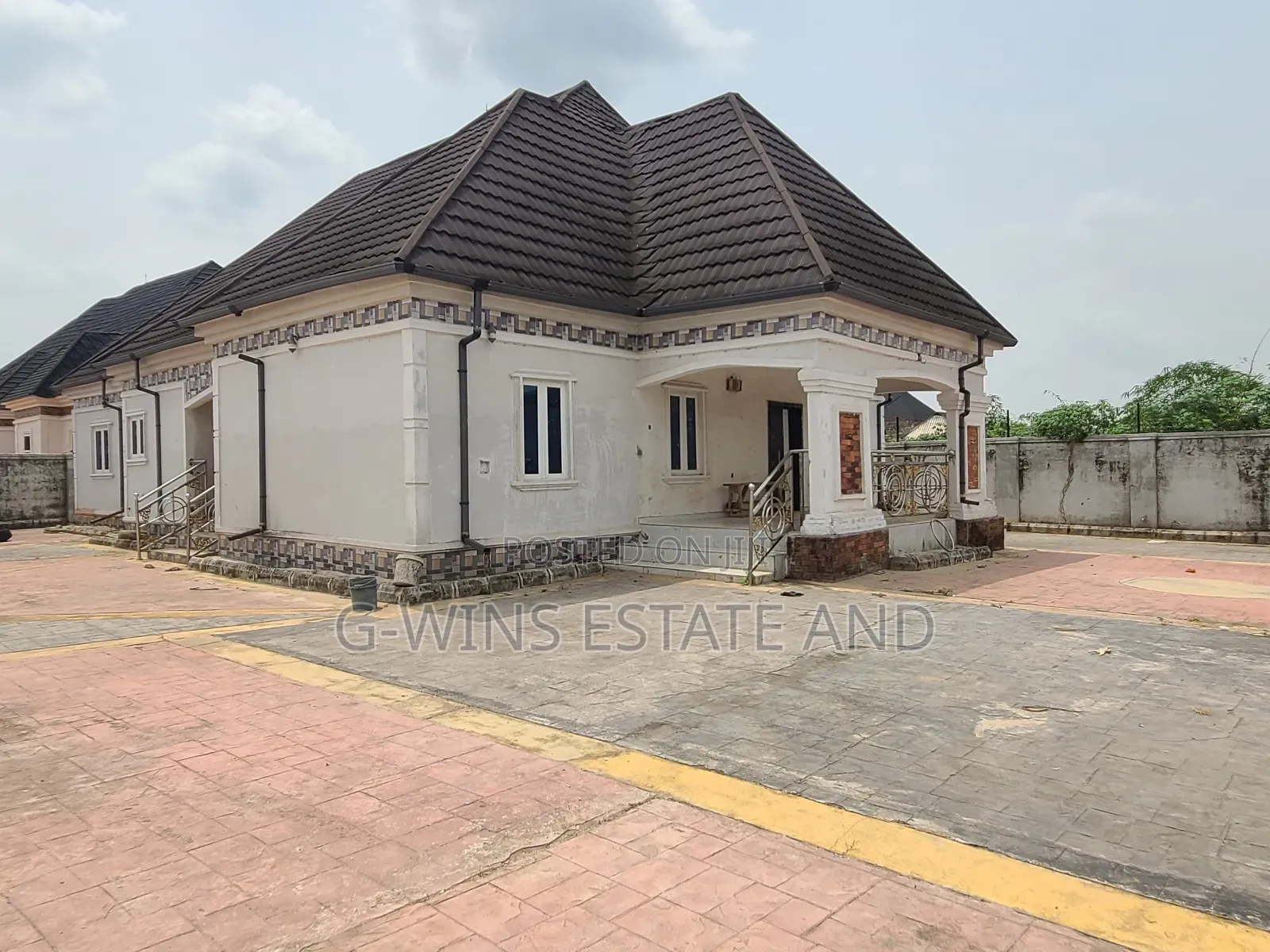 4bdrm Bungalow in Okhuoromi Off, Benin City for sale in Benin City