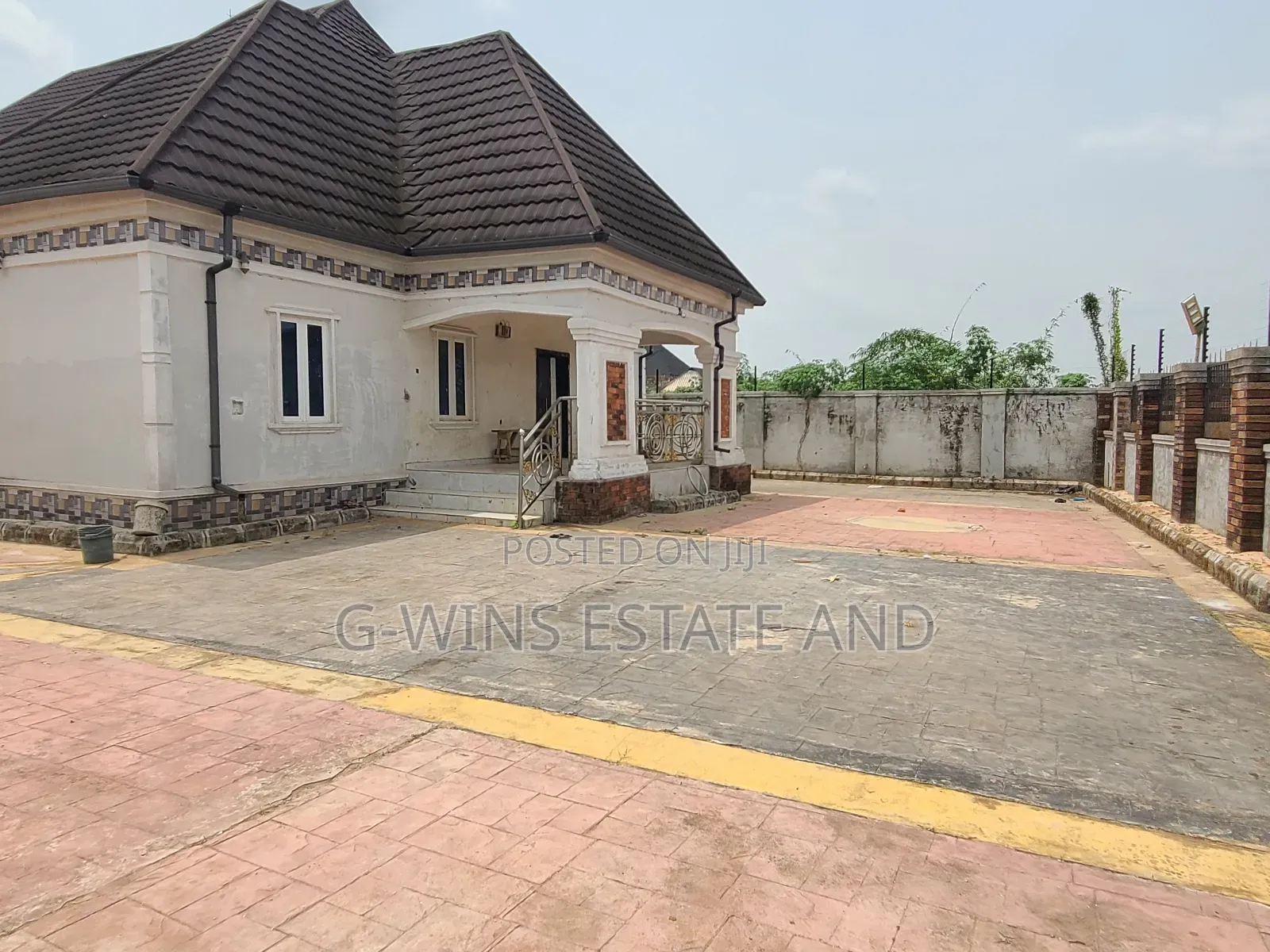 4bdrm Bungalow in Okhuoromi Off, Benin City for sale in Benin City