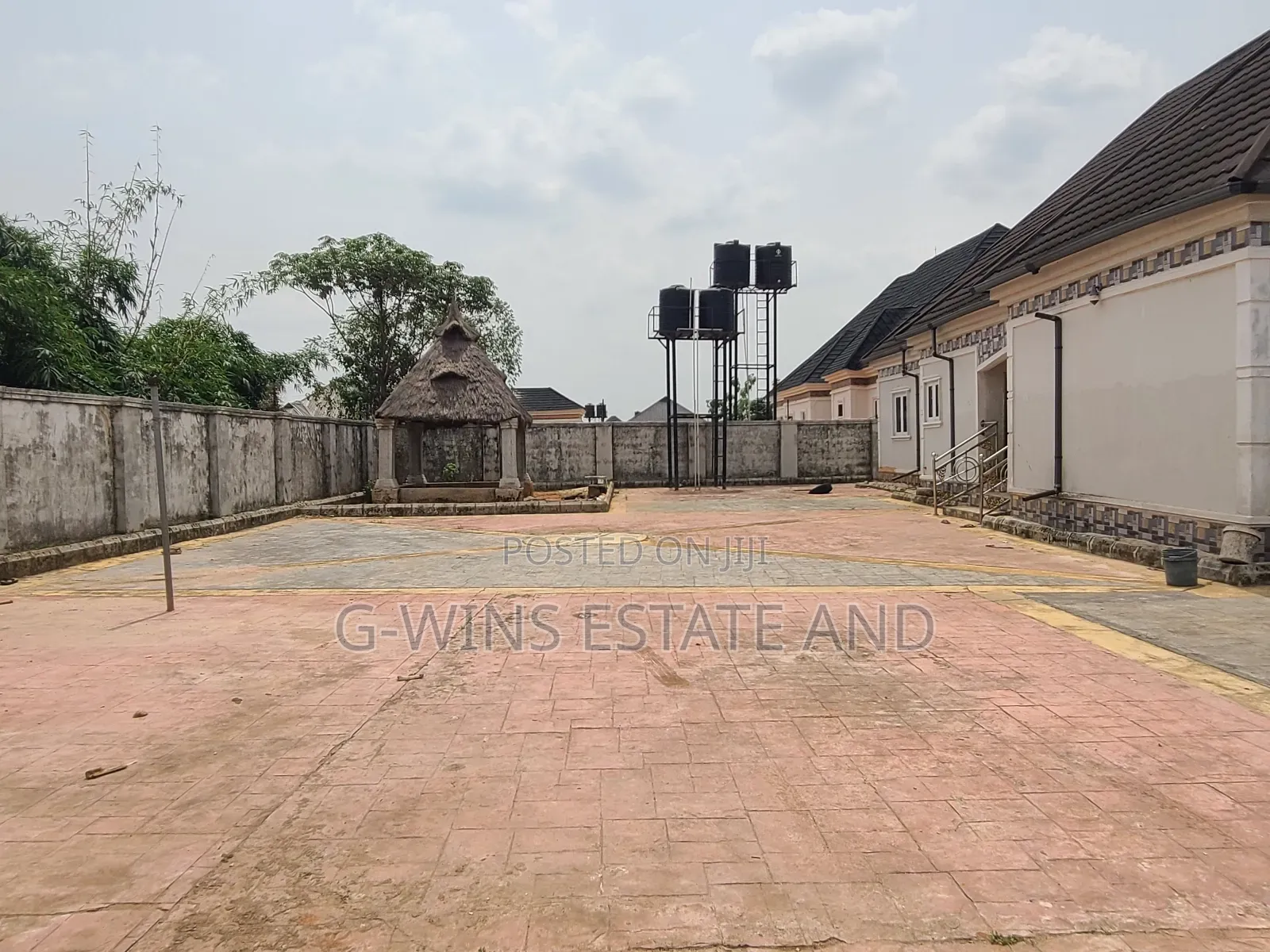 4bdrm Bungalow in Okhuoromi Off, Benin City for sale in Benin City