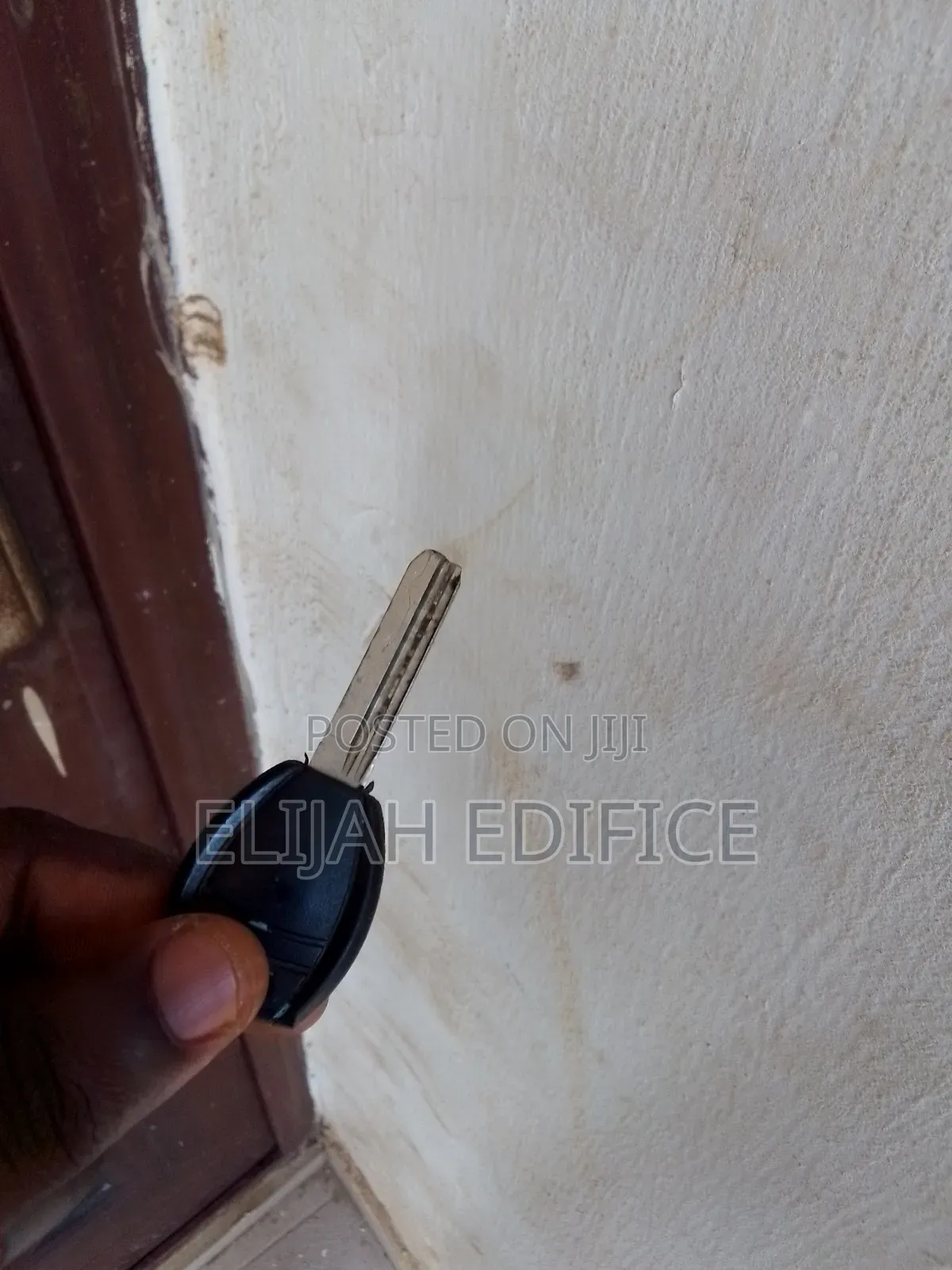 Furnished 3bdrm Duplex in Ota Ona, Ikorodu Garage for rent in Ikorodu Garage