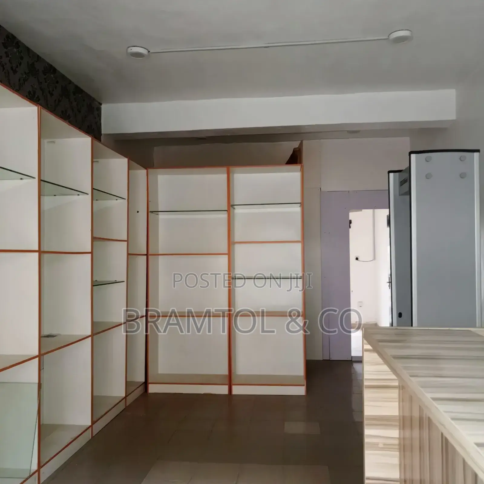 Shop/Office on Ground Floor in Utako Opposite Road in Utako