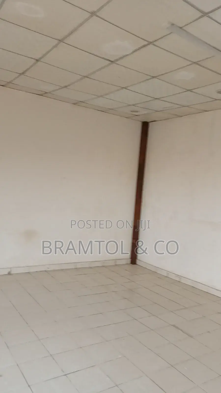 3rd Floor Office or Shop Space in Wuye in Wuye